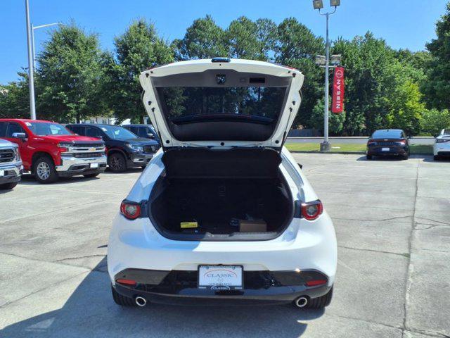 Photo of 2024 Snowflake White Pearl Mica Mazda Mazda3