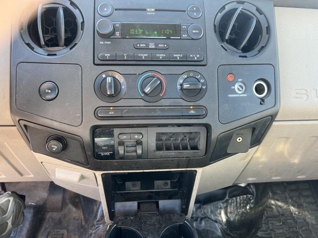 Photo of 2008 Oxford White Clearcoat Ford F-250