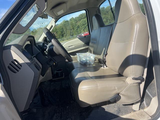 Photo of 2008 Oxford White Clearcoat Ford F-250