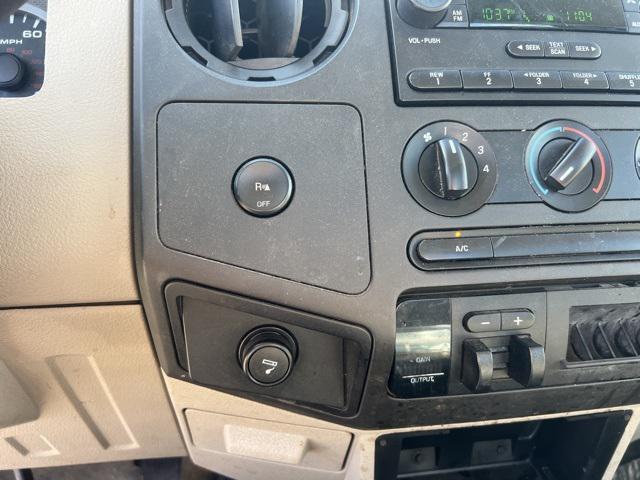 Photo of 2008 Oxford White Clearcoat Ford F-250