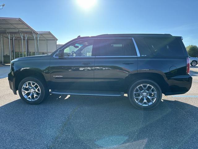 Photo of 2015 Onyx Black GMC Yukon