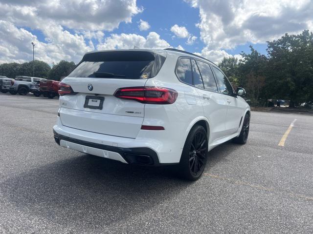 Photo of 2022 Alpine White BMW X5