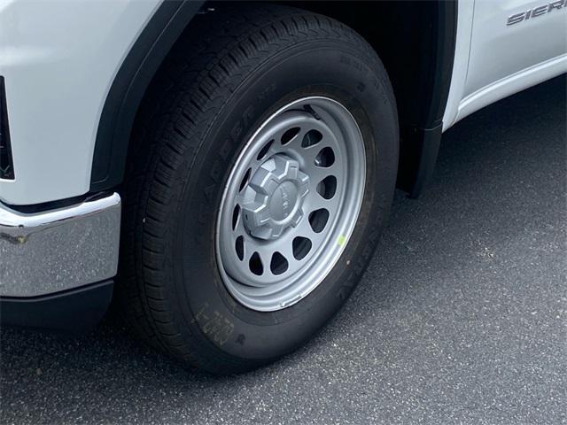 Photo of 2025 Summit White GMC Sierra 1500
