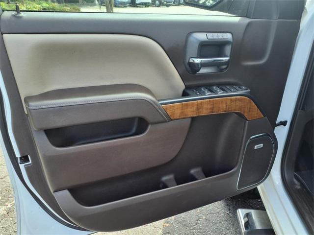 Photo of 2018 White Frost Tricoat GMC Sierra 1500
