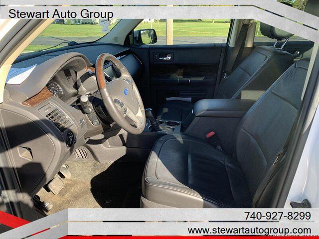 Photo of 2015 White Platinum Metallic Tri-Coat Ford Flex