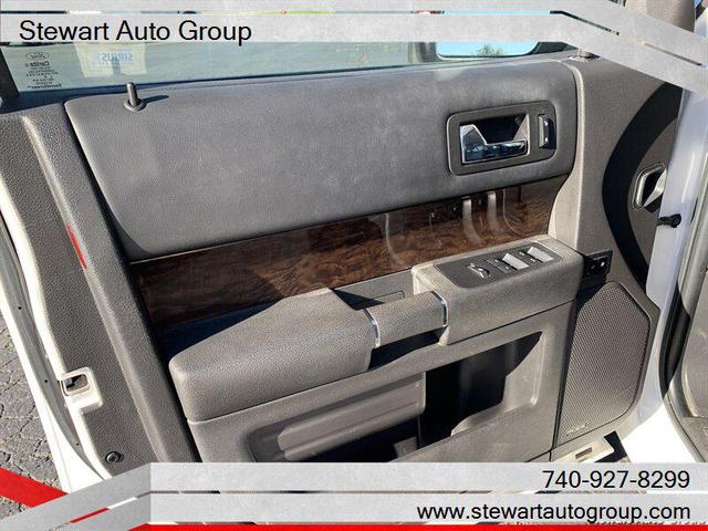 Photo of 2015 White Platinum Metallic Tri-Coat Ford Flex