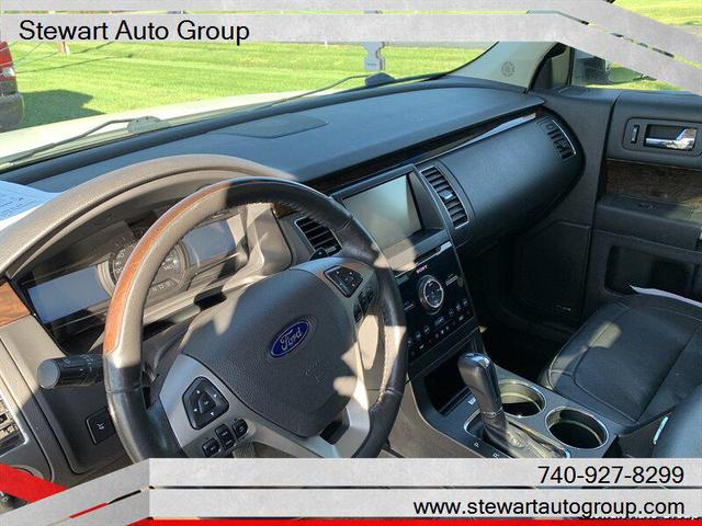 Photo of 2015 White Platinum Metallic Tri-Coat Ford Flex