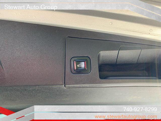 Photo of 2017 Bronze Dune Metallic Cadillac XT5