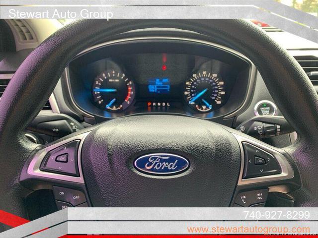 Photo of 2017 Oxford White Ford Fusion