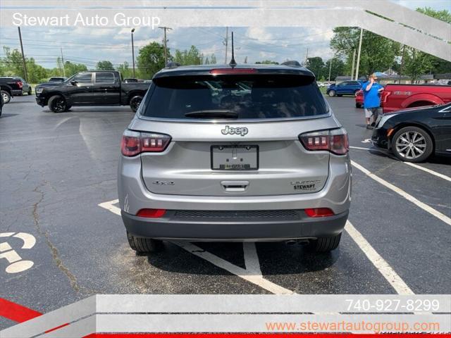 Photo of 2019 Granite Crystal Metallic Clearcoat Jeep Compass