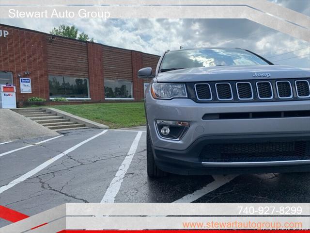 Photo of 2019 Granite Crystal Metallic Clearcoat Jeep Compass