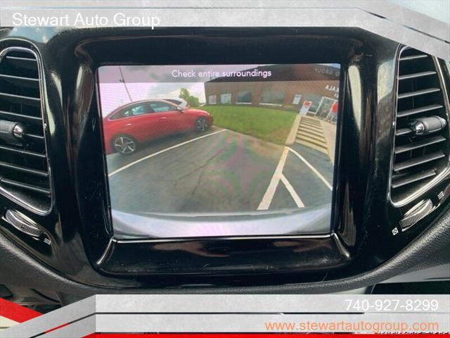 Photo of 2019 Granite Crystal Metallic Clearcoat Jeep Compass