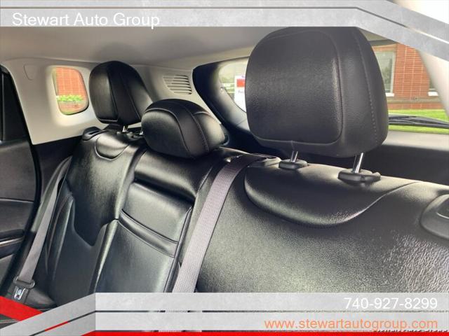 Photo of 2019 Granite Crystal Metallic Clearcoat Jeep Compass