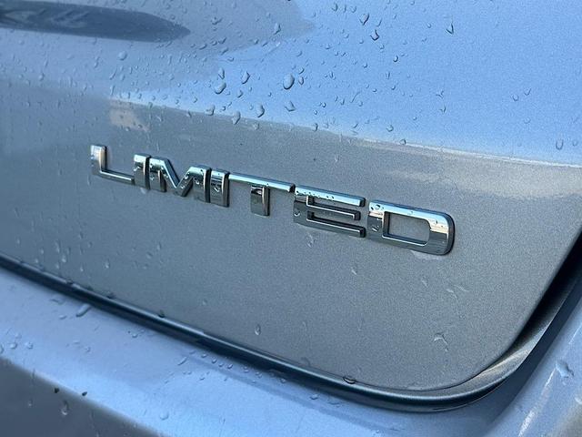 Photo of 2023 Billet Silver Metallic Clearcoat Jeep Compass