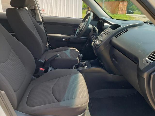 Photo of 2012 Clear White Kia Soul