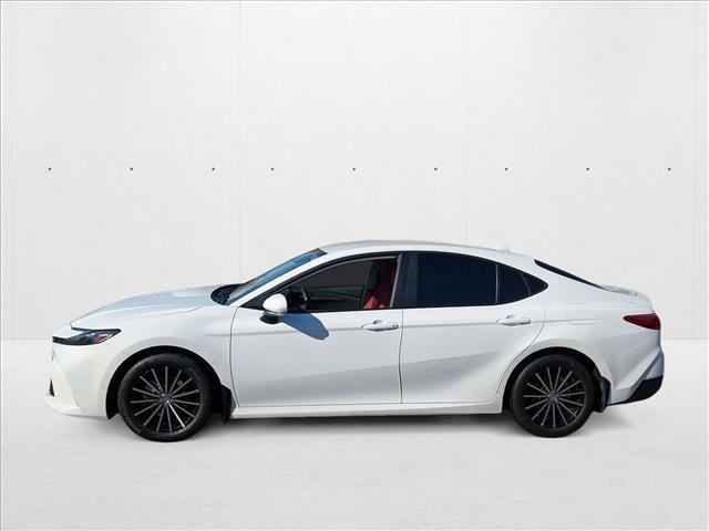Photo of 2025 Ice Cap Toyota Camry