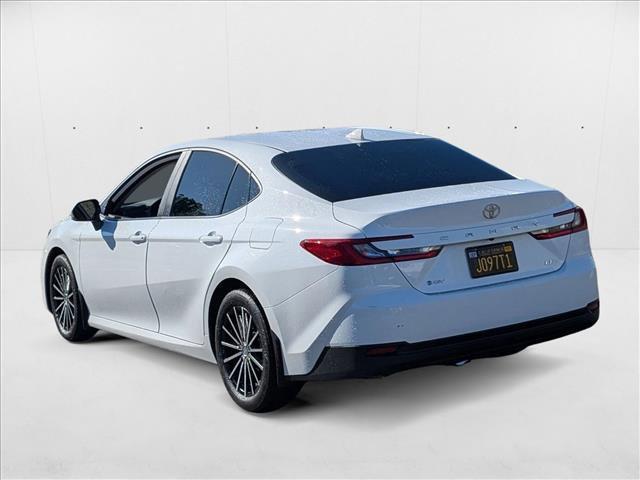 Photo of 2025 Ice Cap Toyota Camry