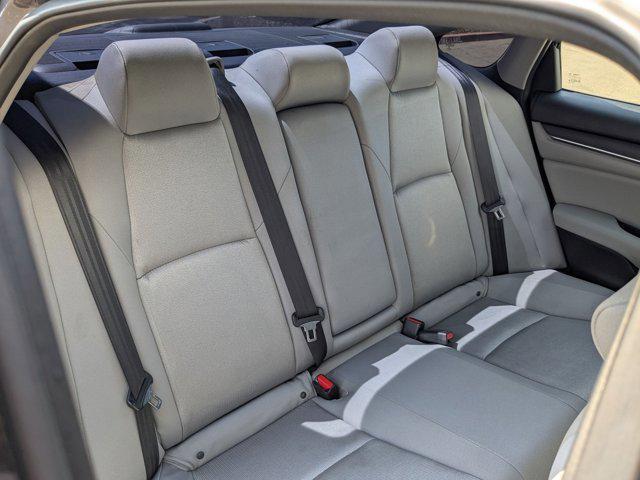 Photo of 2018 Lunar Silver Metallic Honda Accord