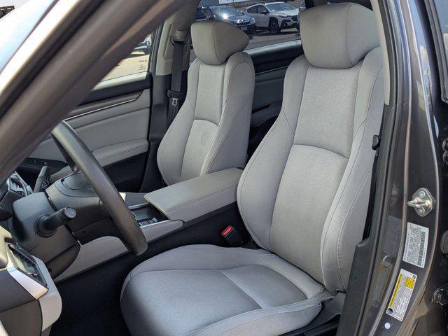 Photo of 2018 Lunar Silver Metallic Honda Accord