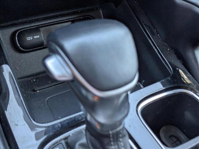 Photo of 2022 Glacial White Pearl Kia Telluride