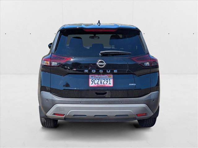 Photo of 2023 Super Black Nissan Rogue
