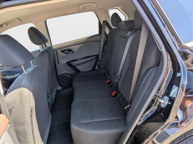 Photo of 2023 Super Black Nissan Rogue