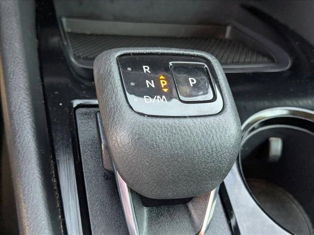 Photo of 2023 Super Black Nissan Rogue