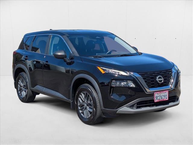 Photo of 2023 Super Black Nissan Rogue