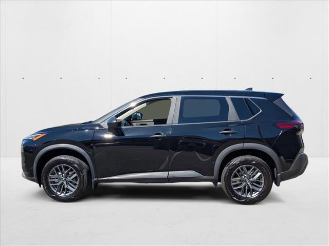 Photo of 2023 Super Black Nissan Rogue