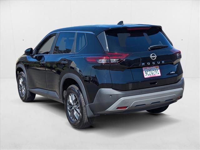Photo of 2023 Super Black Nissan Rogue