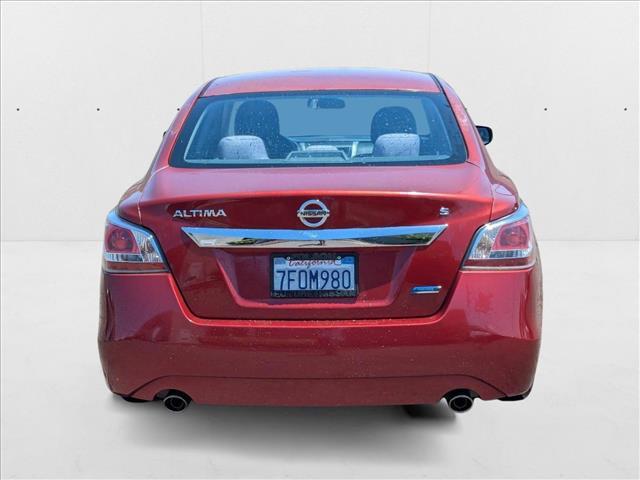 Photo of 2014 Cayenne Red Metallic Nissan Altima