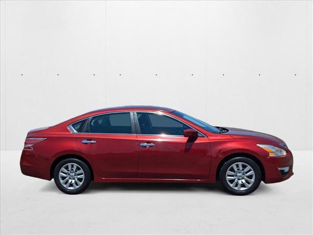 Photo of 2014 Cayenne Red Metallic Nissan Altima