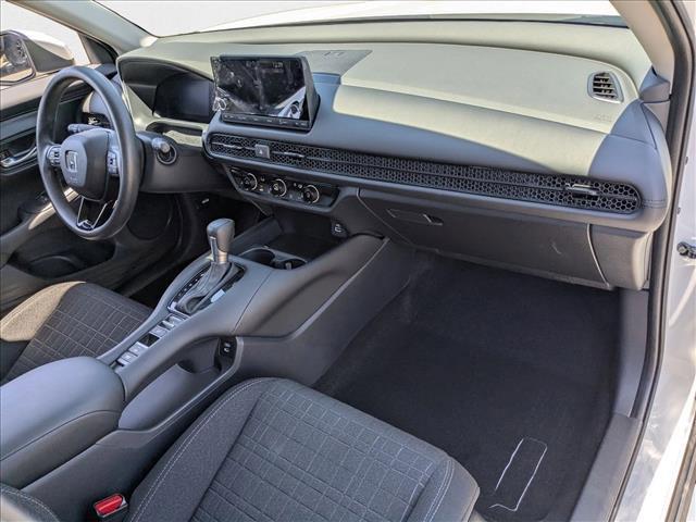 Photo of 2025 Platinum White Pearl Honda HR-V