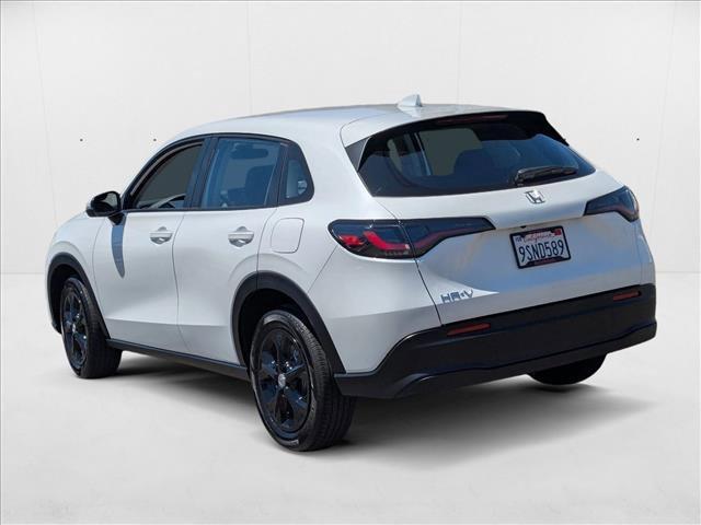 Photo of 2025 Platinum White Pearl Honda HR-V