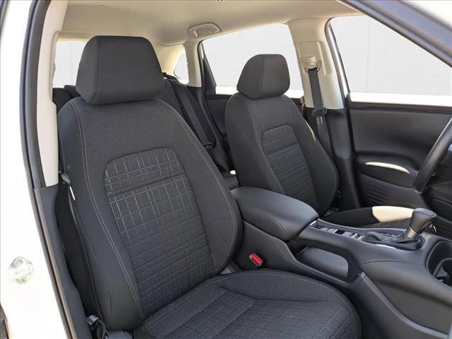 Photo of 2025 Platinum White Pearl Honda HR-V