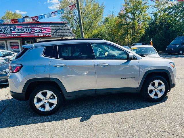 Photo of 2019 Silver Jeep Compass