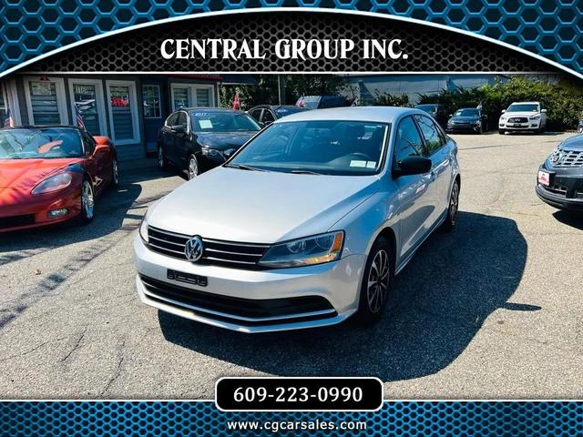 Photo of 2015 Silver Volkswagen Jetta