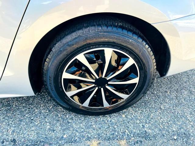 Photo of 2015 Silver Volkswagen Jetta
