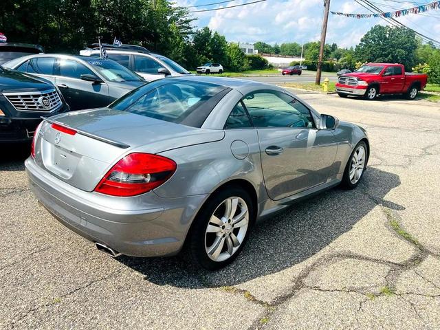 Photo of 2011 Silver Mercedes-Benz SLK-Class
