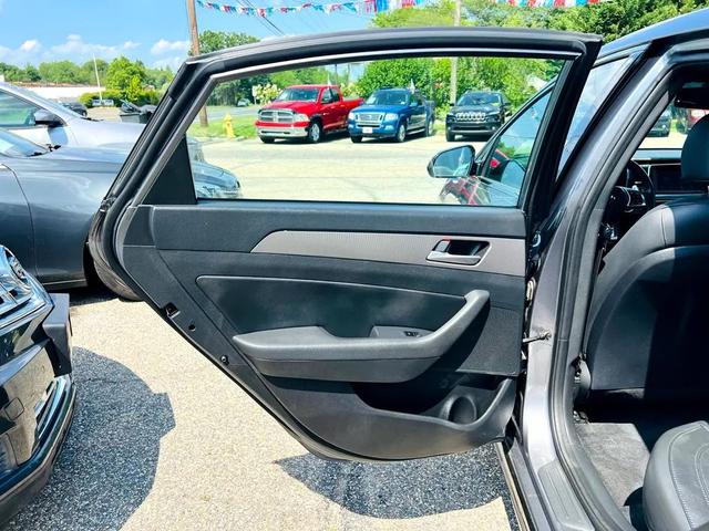 Photo of 2018 Gray Hyundai SONATA