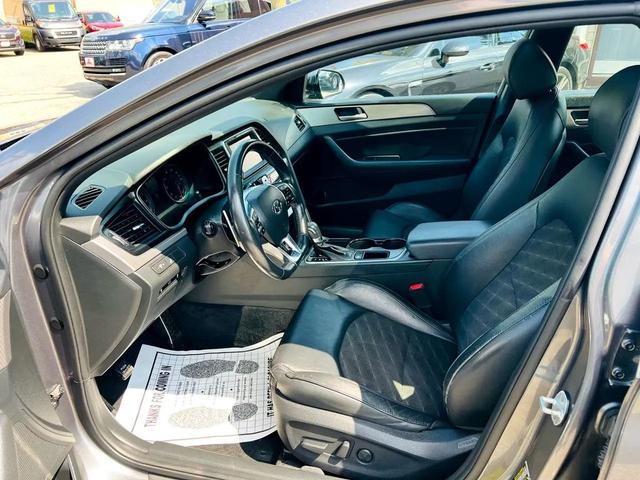 Photo of 2018 Gray Hyundai SONATA