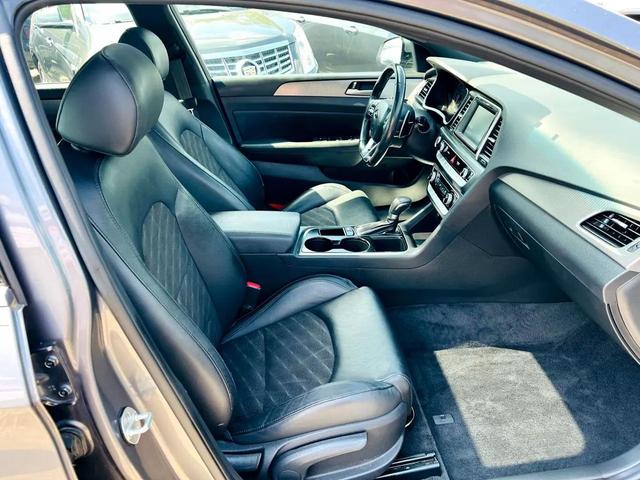 Photo of 2018 Gray Hyundai SONATA