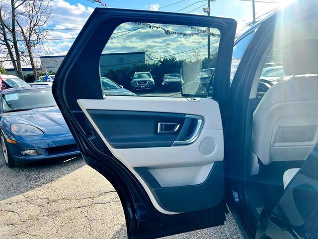 Photo of 2015 Blue Land Rover Discovery Sport