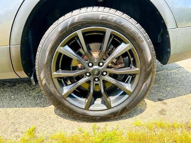 Photo of 2017 Gray Ford Explorer