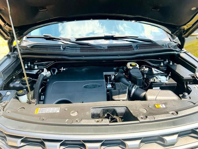 Photo of 2017 Gray Ford Explorer