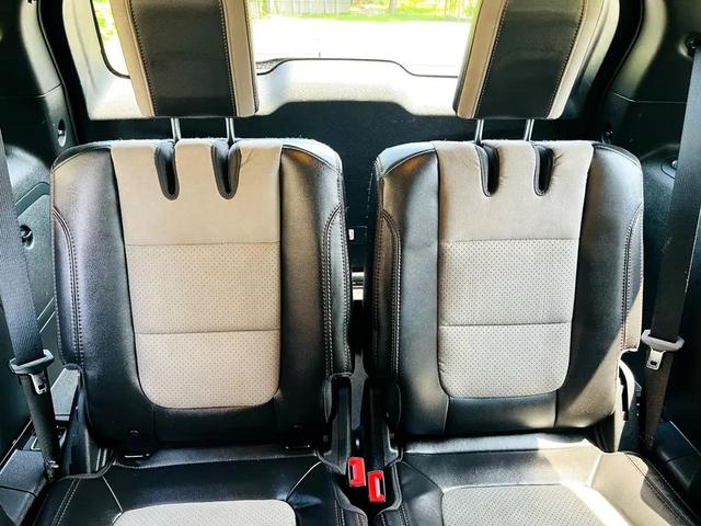 Photo of 2017 Gray Ford Explorer