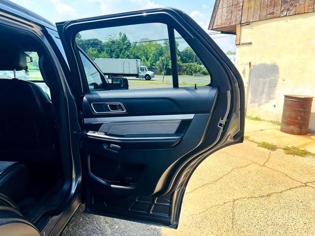 Photo of 2017 Gray Ford Explorer