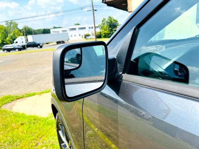 Photo of 2017 Gray Ford Explorer