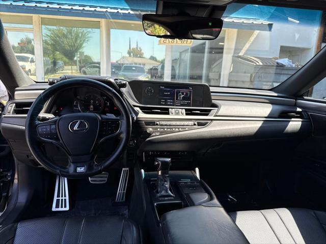 Photo of 2019 Nebula Gray Pearl Lexus ES 350