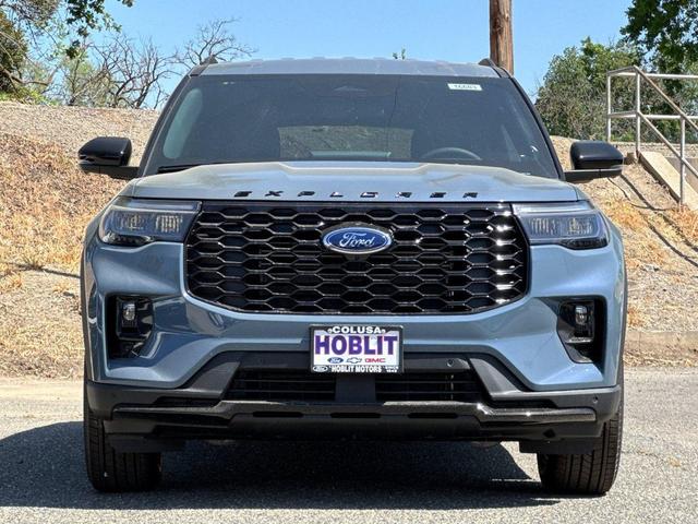 Photo of 2025 Vapor Blue Metallic Ford Explorer